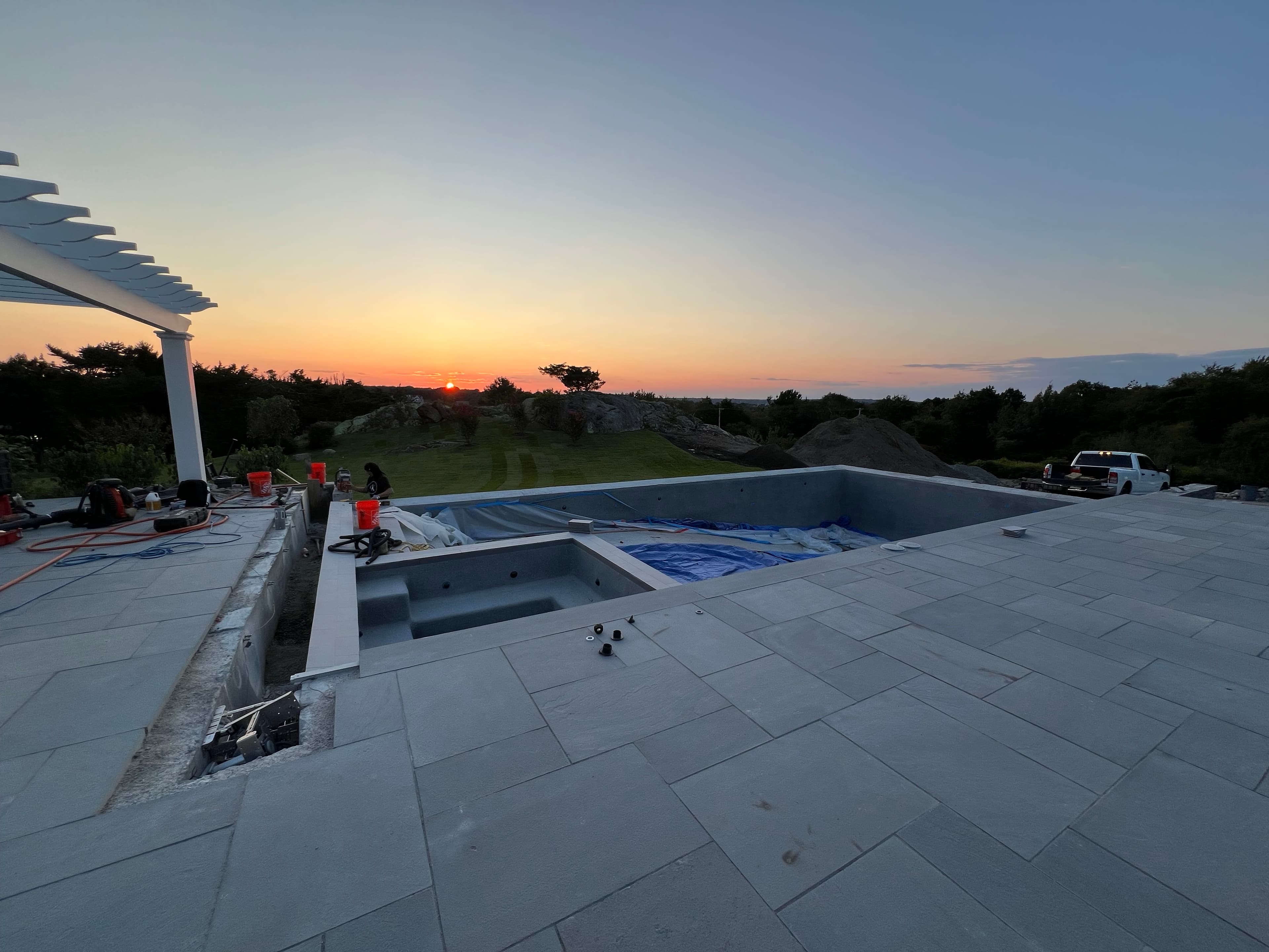 Pools & Poolscapes project photo