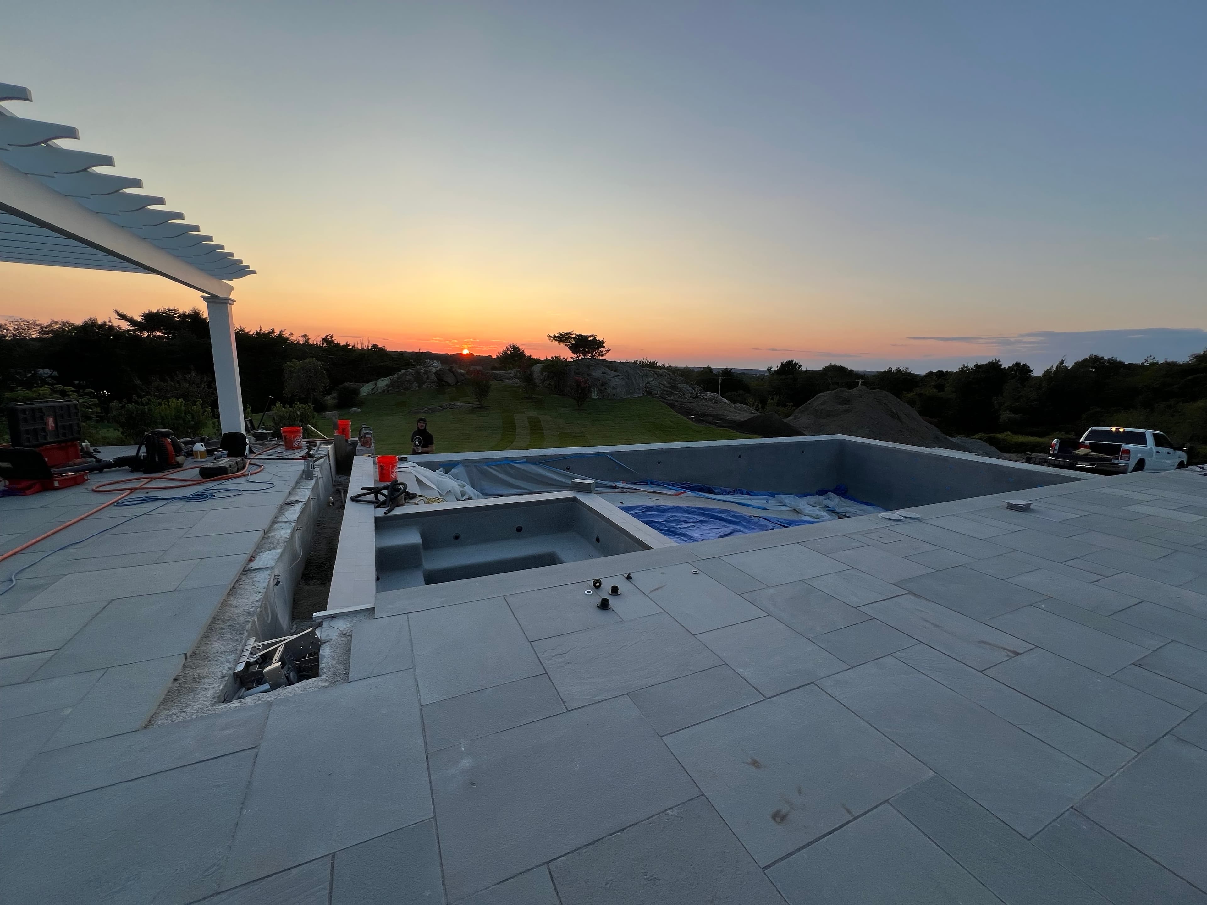 Pools & Poolscapes project photo