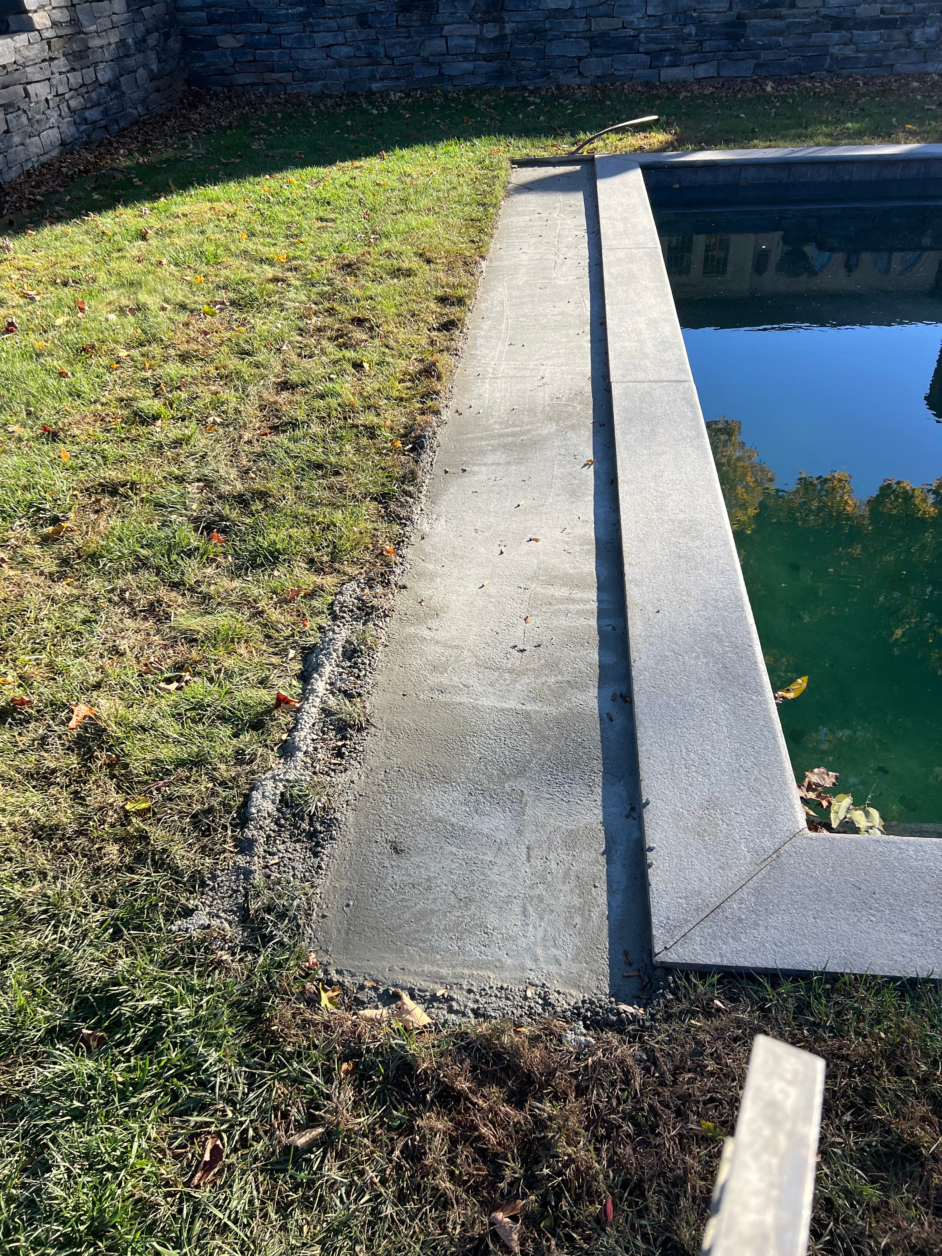 Pools & Poolscapes project photo